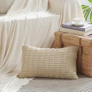 lot 8144 image: Fancy Home Tan Pillow Case