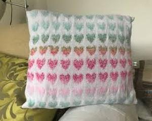 lot 13484 image: Heart Pattern Knit White throw pillow
