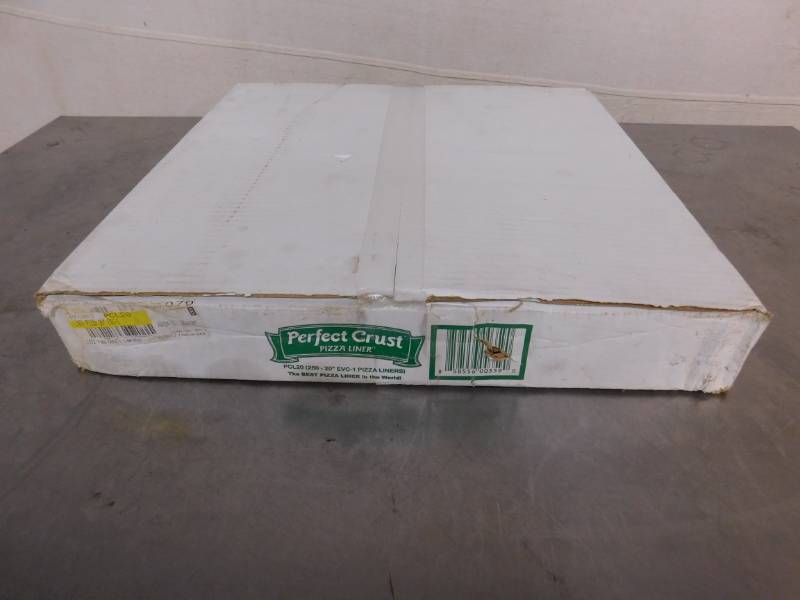 lot 1585 image: Box of Perfect Crust Pizza Liners