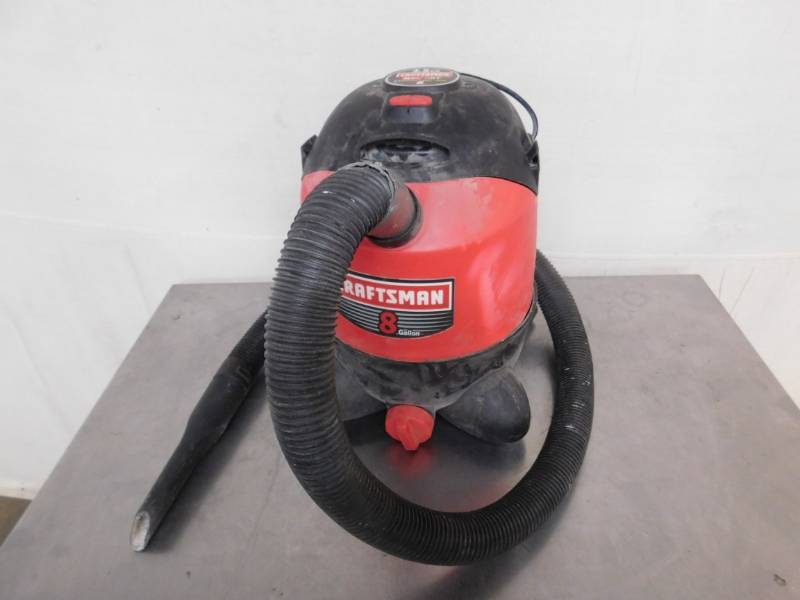 lot 1702 image: Craftsman WetDry Vacuum
