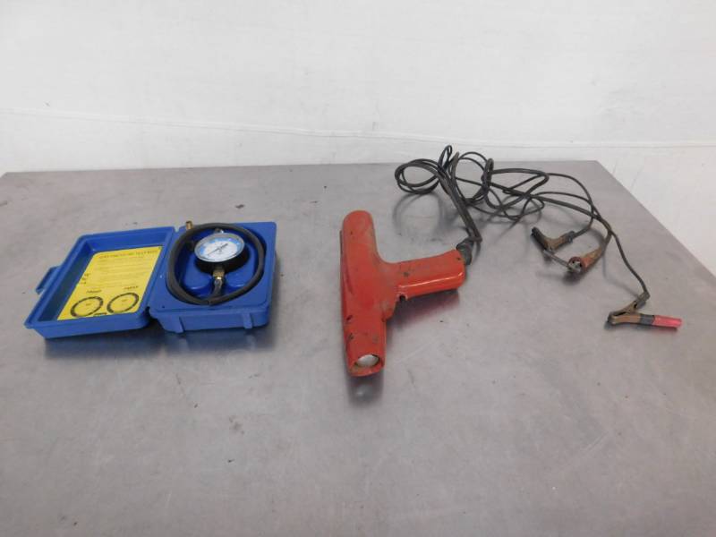 lot 1722 image: Yellow Jacket Gas Pressure Test Kit and Snap-On 6 - 12 Volt Timing Light