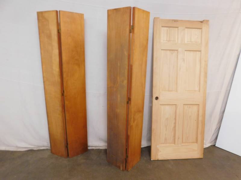lot 1731 image: 1 Large Solid Door and 2 Wood Panel Doors