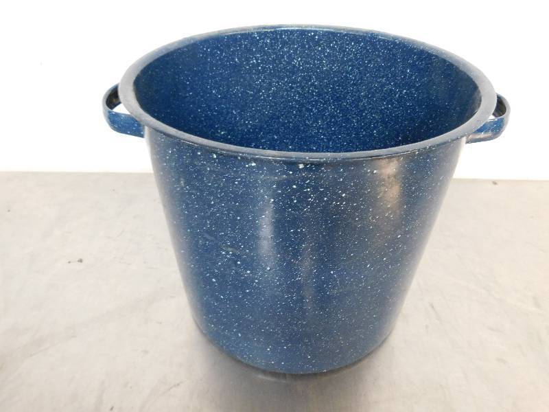 lot 1147 image: Stock Pot