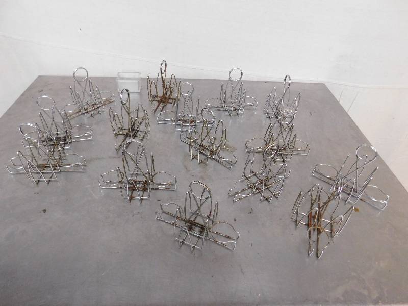 lot 1159 image: Salt and Pepper Caddies