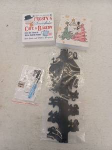 lot 23265 image: 2 Pieces Christmas Decor And 1 Snow Guage