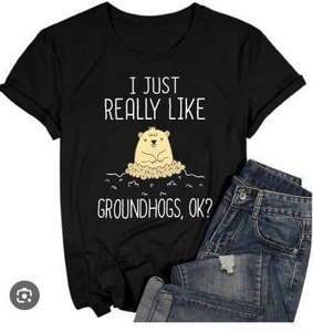 lot 23292 image: I Just Really Like Groundhogs T-Shirt, Size Med