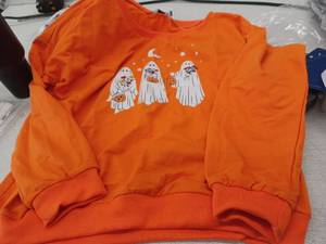 lot 23294 image: Halloween Ghost Sweatshirt XXL Orange