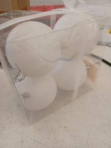 lot 23338 image: White Glitter Christmas Ball Ornaments Set of 4