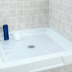 lot 23440 image: SlipX Solutions 27 x 27 Extra Large Square Shower Mat in Clear