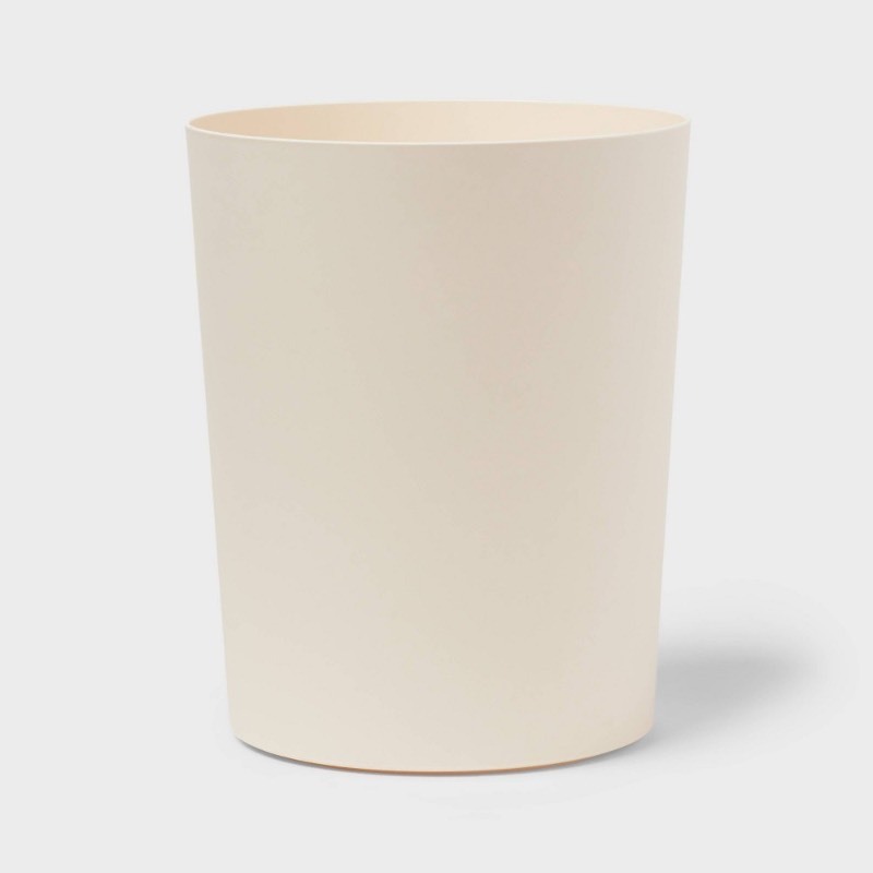 lot 3566079 image: Solid Bathroom Wastebasket Ivory - Room Essentials�� Polypropylene, Compact Design, 1.5 Gallon Capacity - Retail $6