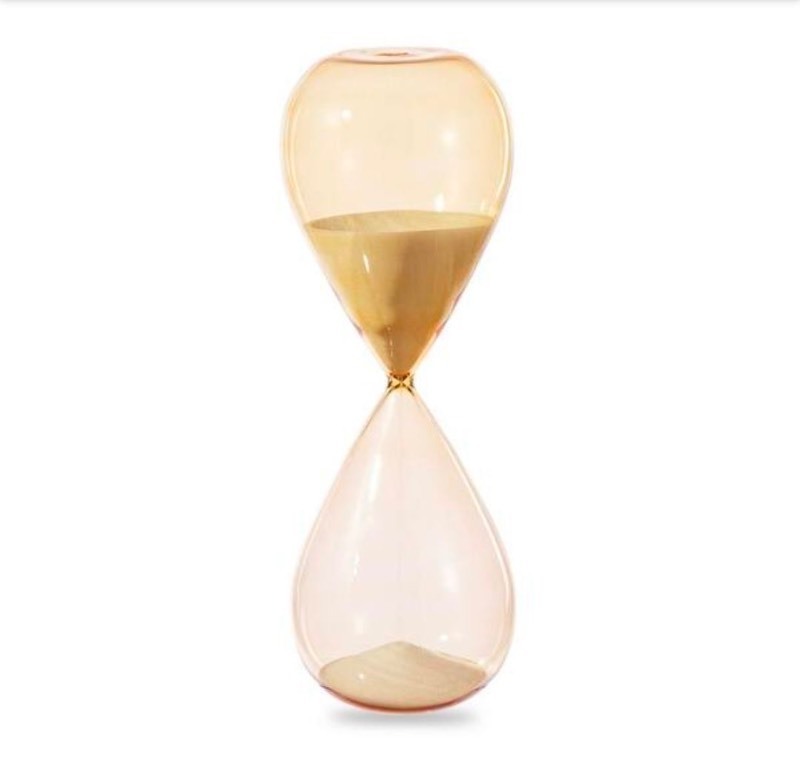 lot 3567089 image: GlitzhomeModern Double-Layered Amber Hourglass with White Sand, 30-Minute Sand Timers - Retail $32