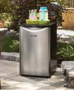 lot 4421126 image: Danby 4.4-cu ft Mini Fridge Retro Mini Fridge in Iridium Silver - Retail $349.99
