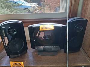 lot 23806 image: Onn CD Player with Speakers