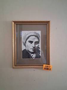 lot 23817 image: Gold Picture Frame with Portrait Inside