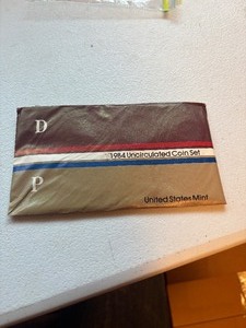lot 24098 image: 1984 Uncirculated Coin Set United States