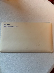 lot 24138 image: US Mint 1976 Uncirculated Coins