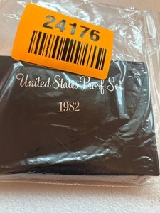 lot 24176 image: United States Proof Set 1982