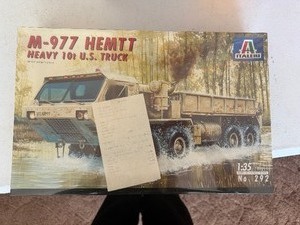 lot 24009 image: Factory Sealed Italeri M-977 HEMTT Heavy 10t U.S. Truck Collectors Item