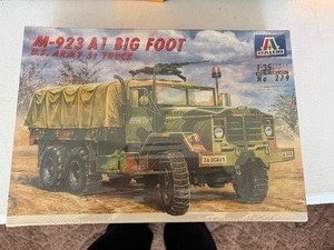 lot 24013 image: Factory Sealed Italeri M-923 A1 Big Foot US Army 5t Truck Model Kit Collectors Item