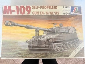 lot 24021 image: Factory Sealed Italeri M-109 E4GA1A2 Self-Propelled Gun Model Kit Collectors Item