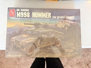 lot 24022 image: Factory Sealed AM General M998 Hummer Tow Missile Carrier Model Kit Collectors Item
