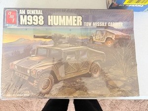 lot 24024 image: Factory Sealed AM General M998 Hummer Tow Missile Carrier Model Kit Collectors Item