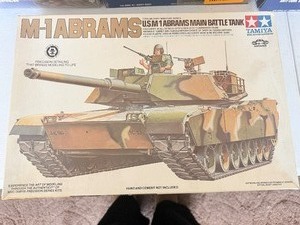 lot 24030 image: Tamiya M-1 Abrams Main Battle Tank Model Kit Collectors Item