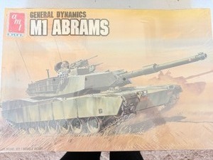 lot 24037 image: Factory Sealed AMT ERTL General Dynamics M1 Abrams Model Kit Collectors Item