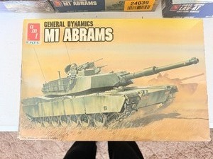 lot 24038 image: Factory Sealed AMT ERTL General Dynamics M1 Abrams Model Kit Collectors Item