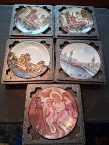 lot 26813 image: Set of 5 Lot of La Belle au Bois Dormant Porcelain Wall Plates