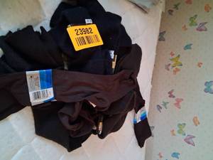 lot 23982 image: Lot of New Black Mens Socks