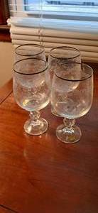 lot 23932 image: Set of Bohemia Crystal Glasses with Gold Trim and Floral Etched Designs