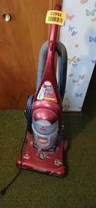 lot 23994 image: Bissel Clean View ll Bagless Special Edition Vacuum Cleaner