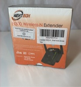 lot 8 image: Nexttech N300 Wireless-N Extender
