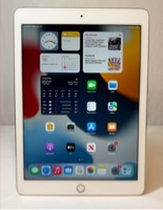 lot 51 image: Apple iPad Air 2 64GB WiFi