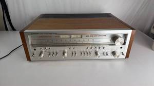 lot 75 image: Pioneer SX-950 AMFM Stereo Receiver