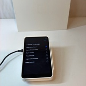 lot 83 image: Smart Home WiFi Router - Modern White Design
