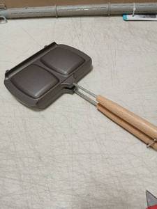 lot 47832 image: Double Square Sandwich Maker Iron