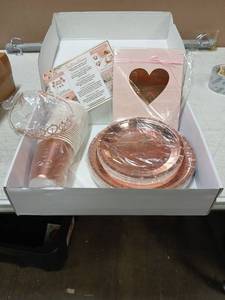 lot 47842 image: Rose Gold Party Supply Set with Crown Cups