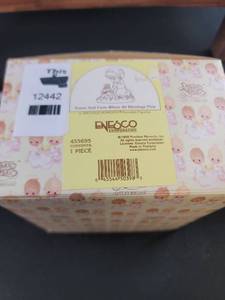 lot 12442 image: Precious Moments Enesco Box 455695