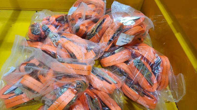 lot 5280 image: Unused - 80 Ratchet Straps - 20pcs of 1.5m - 20pcs of 2.5m - 20pcs of 3m - 20pcs of 3.5m - 80 Straps Total - IRTS3