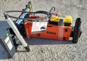 lot 3590 image: Unused WIG Hydraulic Concrete Breaker Skid Steer Attachment  XN-PSC-68