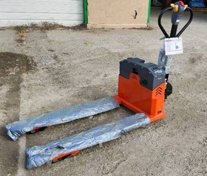 lot 7087 image: Starvox Electric Pallet Jack WT-QD-Q2 - Fully electric drive and lift (walking & elevator functions) - Rated Capacity 4,400lbs