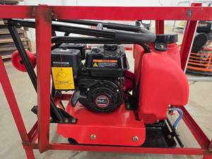 lot 7131 image: Starvox FCP90 Vibratory Plate Compactor
