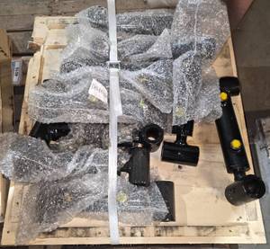 lot 8361 image: Unused Future Lot of 10 Pcs of Hydraulic Cylinders - Measurements in Pics