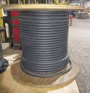 lot 2076 image: 434Ft of 4C 12AWG S00W CAROLPRENE WATER RESISTANT -40C TO 90C 600 Volts Flexible Stranding IndoorOutdoor Use