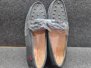 lot 7043 image: Marc Joseph Womens Flats wSpikes on toes, (Black,size5.5)