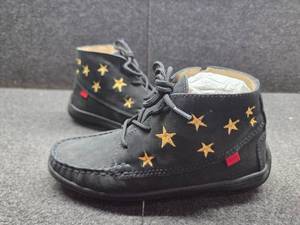 lot 7045 image: Marc Joseph kids Hightops (Black wgold start) size 13.5