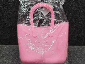 lot 7107 image: Zoruiline Waterproof Washable Totebag for the Beach