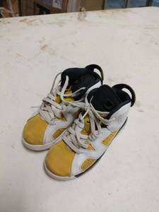 lot 35903 image: Nike Air Jordan 6 Retro sneakers - 11c